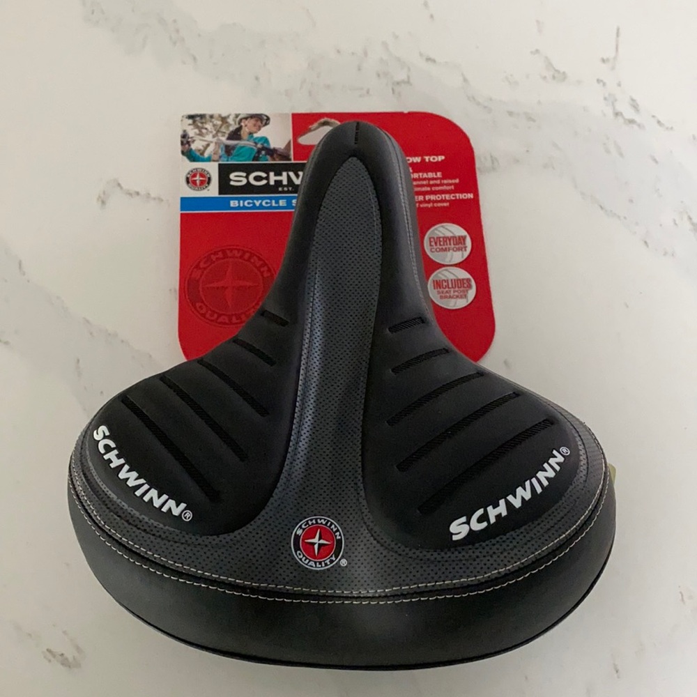 NWT Schwinn bicycle seat with pillow top